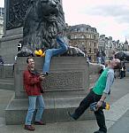 Sue fights with a lion